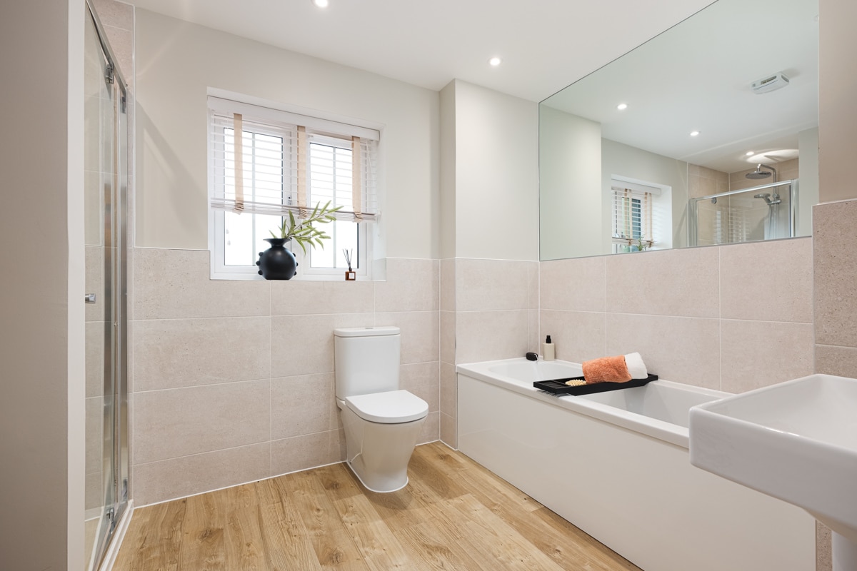 The Thurnham family bathroom at Poppy Fields.