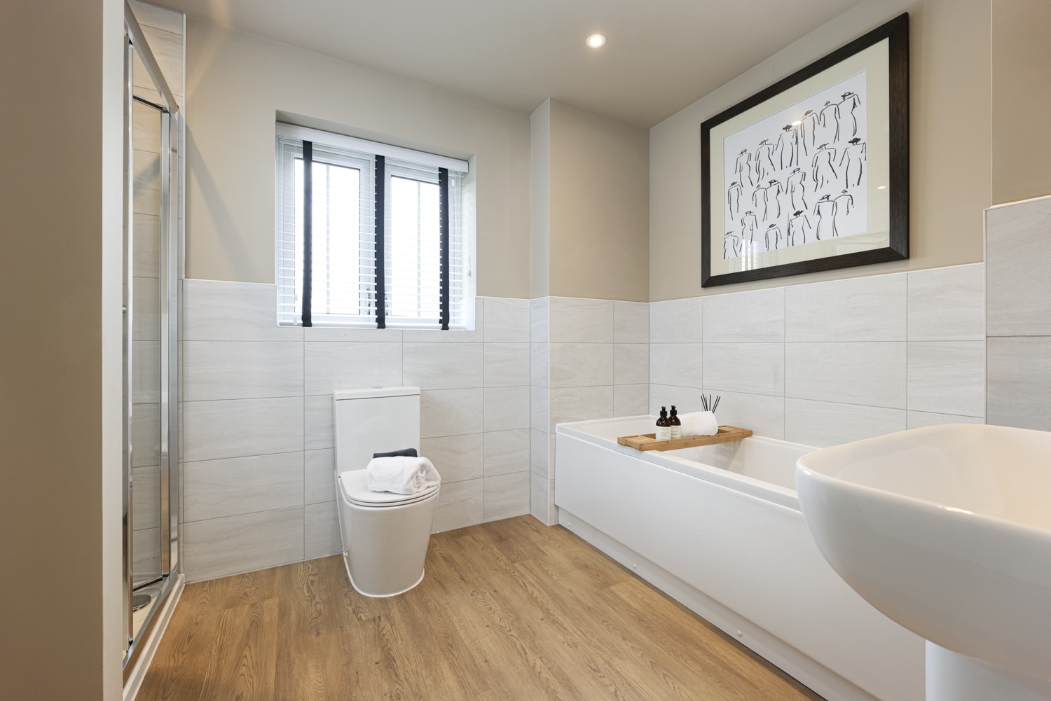 Family bathroom in the Thurnham at Grovehurst Gate.