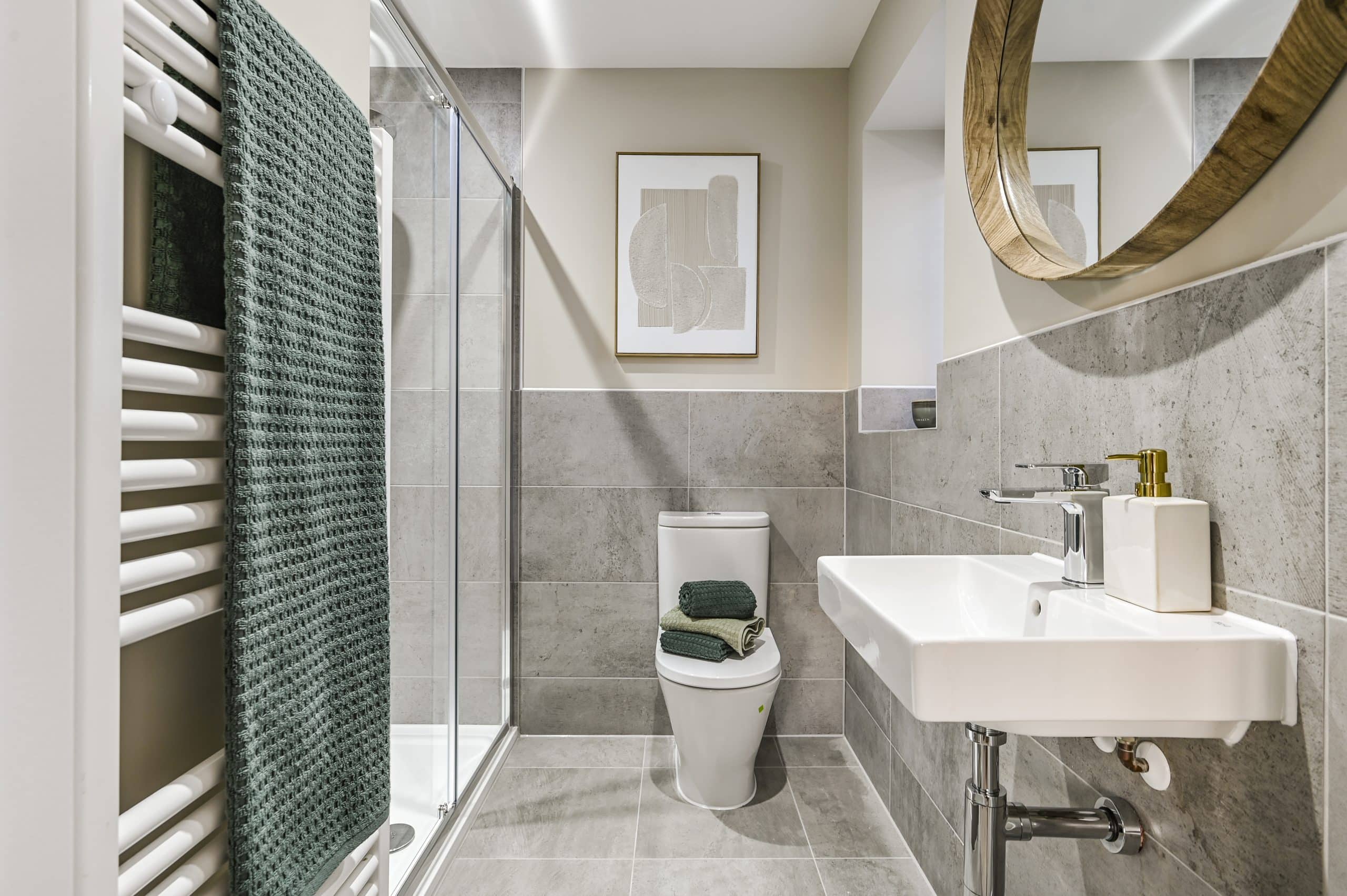 Family Bathroom in The Brasted at The Fairways.